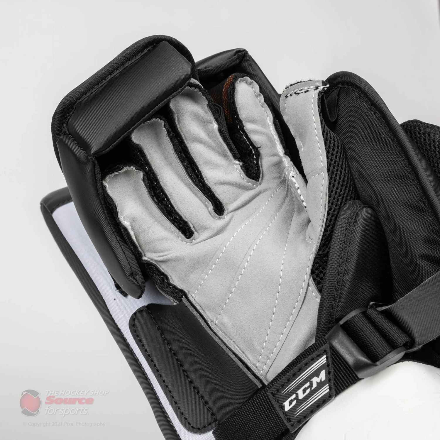 CCM Extreme Flex E5.5 Senior Goalie Blocker - Source Exclusive 6 CCM Extreme Flex E5.5 Senior Goalie Blocker - Source Exclusive - Image 6