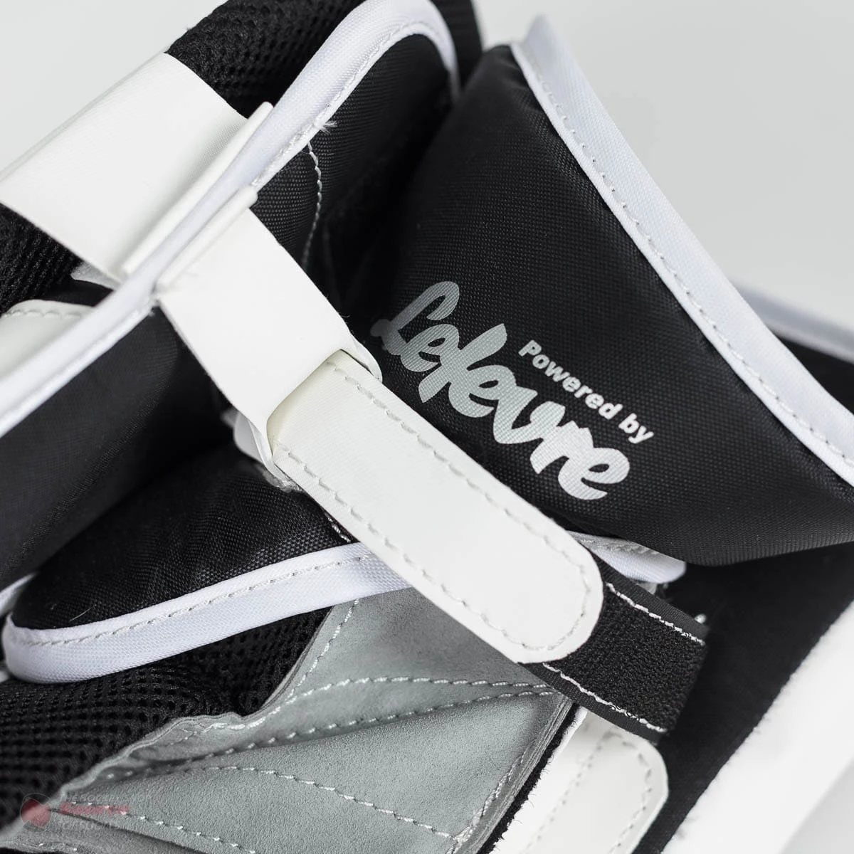 CCM Premier P2.5 Junior Goalie Blocker - Source Exclusive 7 CCM Premier P2.5 Junior Goalie Blocker - Source Exclusive - Image 7