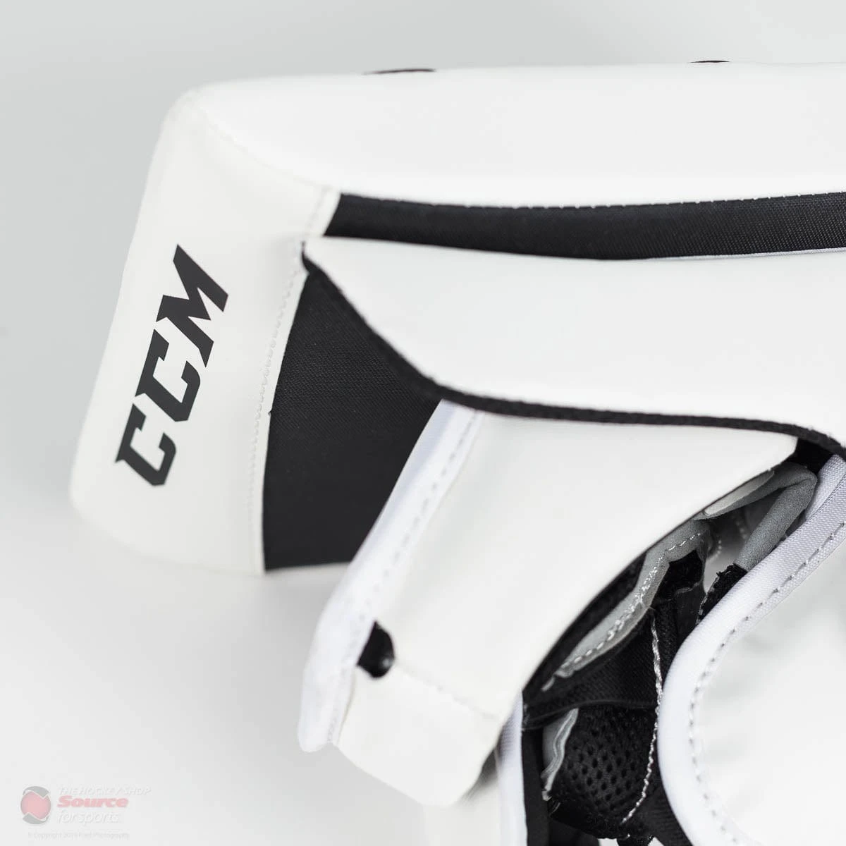 CCM Premier P2.5 Junior Goalie Blocker - Source Exclusive 8 CCM Premier P2.5 Junior Goalie Blocker - Source Exclusive - Image 8