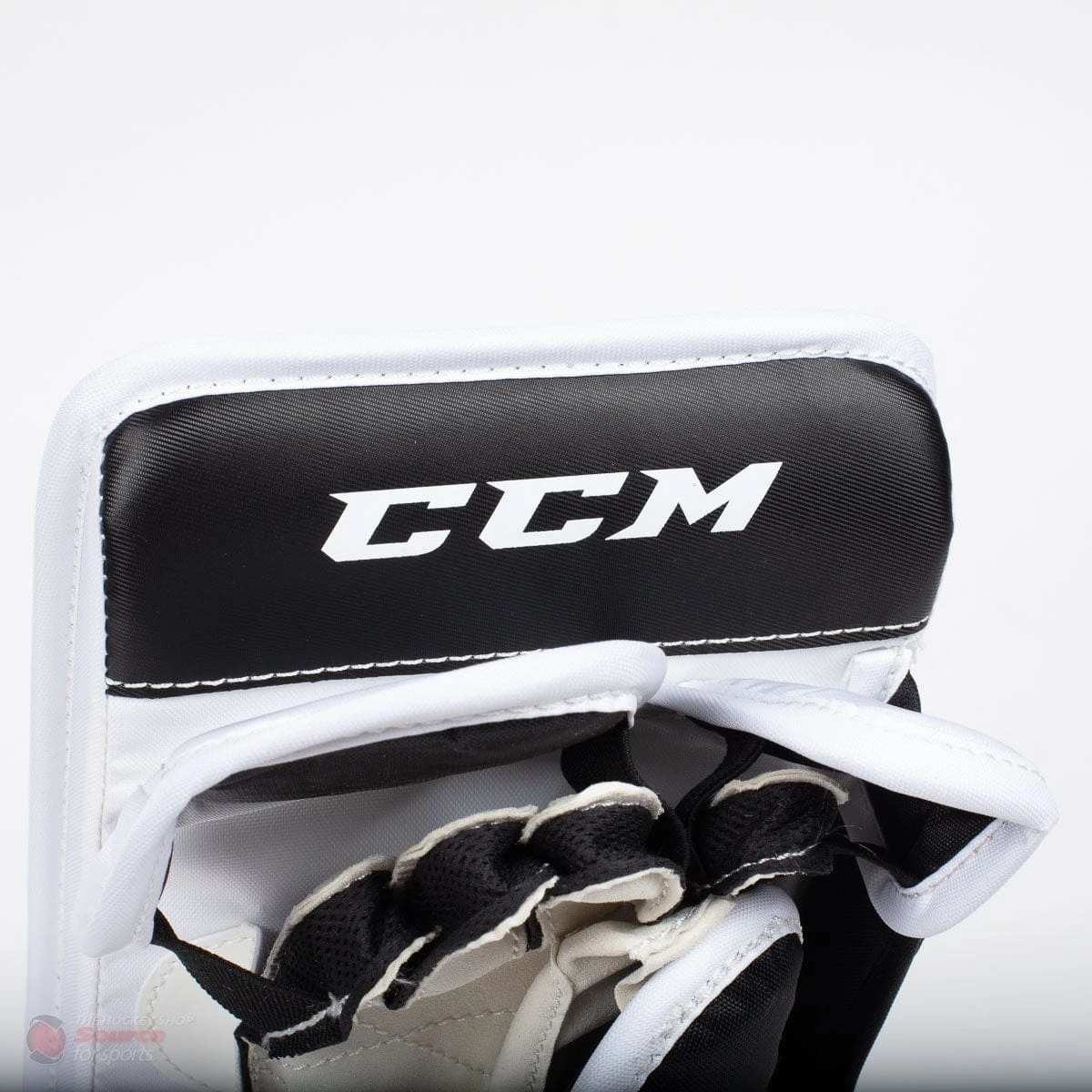 CCM YTFlex 2 Youth Goalie Blocker 4 CCM YTFlex 2 Youth Goalie Blocker - Image 4