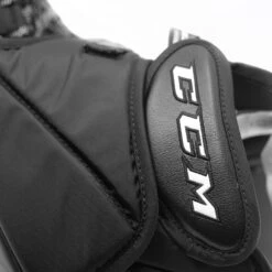 CCM Extreme Flex 5 Senior Goalie Catcher - 580 Break Angle -Optimal Hockey Shop ccm catchers ccm extreme flex 5 senior goalie catcher 580 break angle 28808150417474