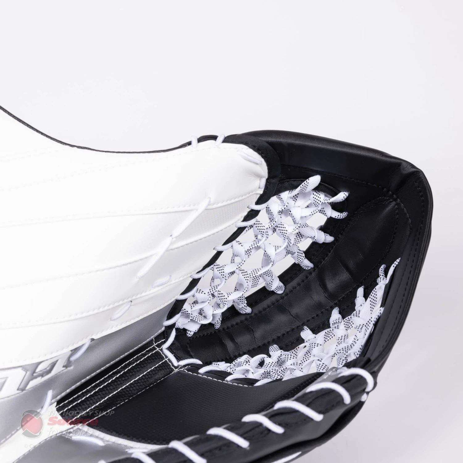 CCM Extreme Flex E5.5 Senior Goalie Catcher - Source Exclusive 7 CCM Extreme Flex E5.5 Senior Goalie Catcher - Source Exclusive - Image 7