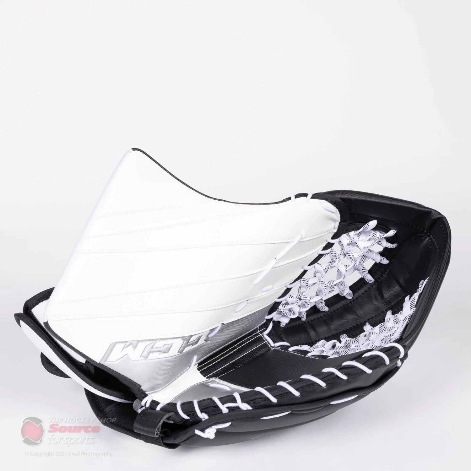 CCM Extreme Flex E5.5 Senior Goalie Catcher - Source Exclusive 2 CCM Extreme Flex E5.5 Senior Goalie Catcher - Source Exclusive - Image 2