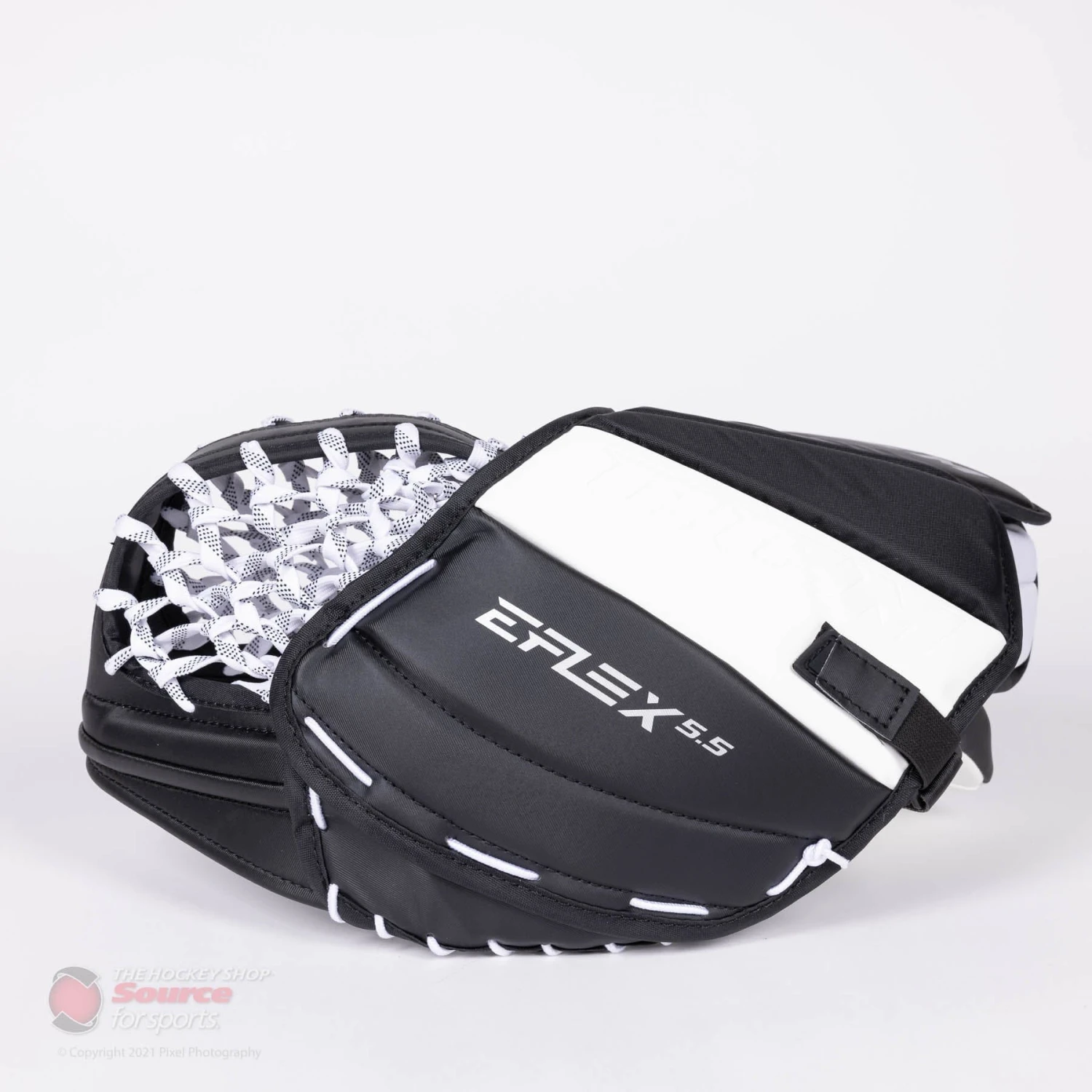 CCM Extreme Flex E5.5 Senior Goalie Catcher - Source Exclusive 5 CCM Extreme Flex E5.5 Senior Goalie Catcher - Source Exclusive - Image 5