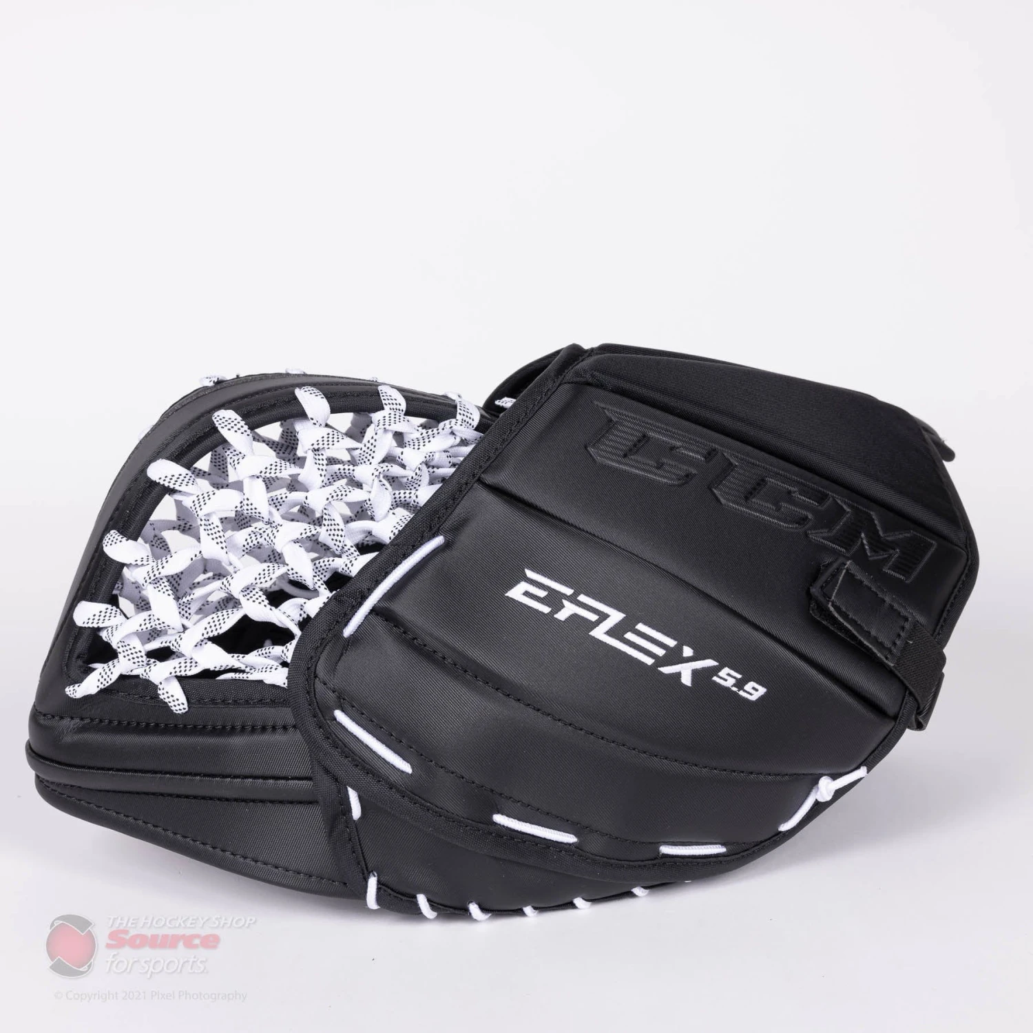 CCM Extreme Flex E5.9 Senior Goalie Catcher - Source Exclusive 7 CCM Extreme Flex E5.9 Senior Goalie Catcher - Source Exclusive - Image 7