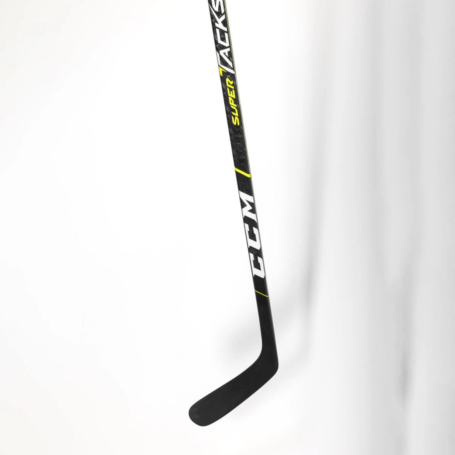 CCM Super Tacks 9360 Junior Hockey Stick 2 CCM Super Tacks 9360 Junior Hockey Stick - Image 2