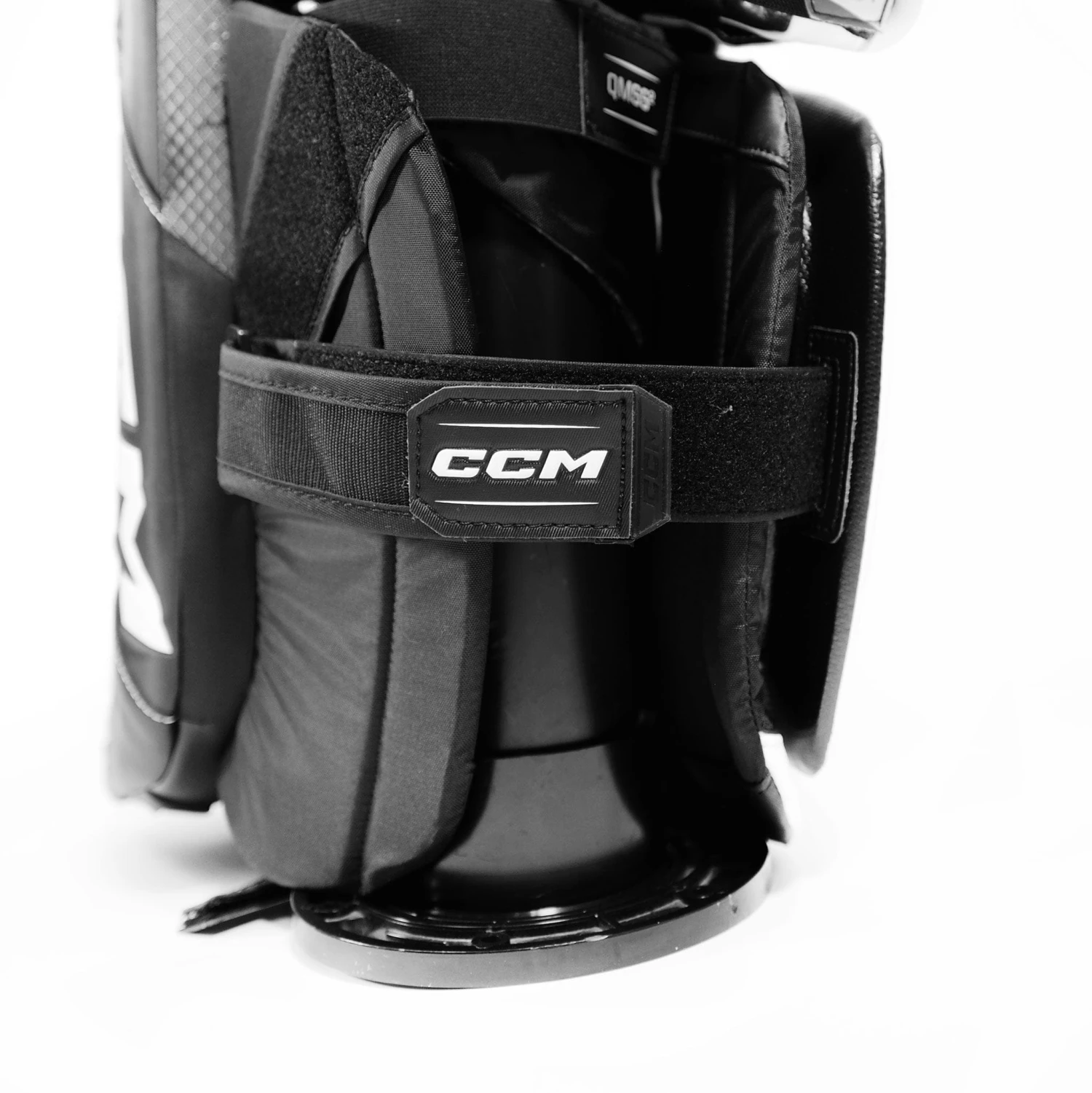 CCM Axis 2.9 Intermediate Goalie Leg Pads - Source Exclusive 7 CCM Axis 2.9 Intermediate Goalie Leg Pads - Source Exclusive - Image 7