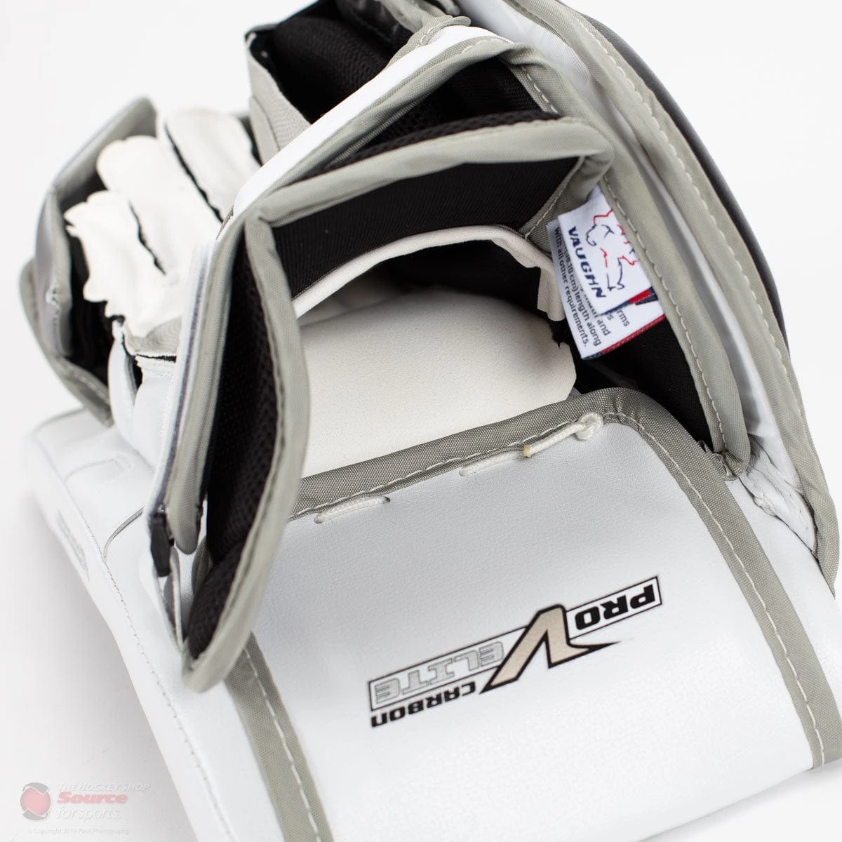 Vaughn Velocity Pro V Elite 2 Pro Carbon Senior Goalie Blocker 13 Vaughn Velocity Pro V Elite 2 Pro Carbon Senior Goalie Blocker - Image 13