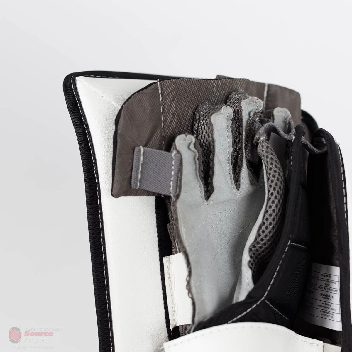 Warrior Ritual G4 Youth Goalie Blocker 9 Warrior Ritual G4 Youth Goalie Blocker - Image 9