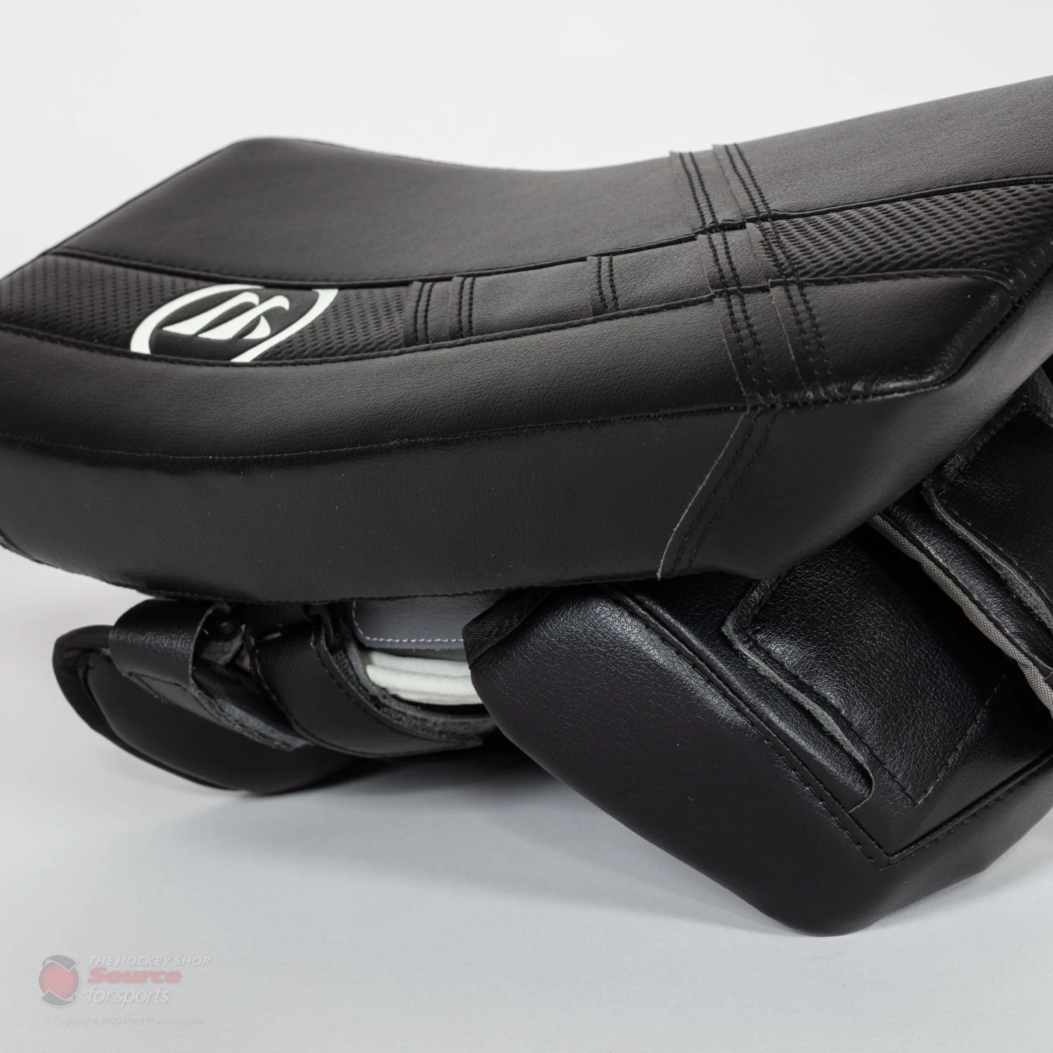 Warrior Ritual G5 Pro Senior Goalie Blocker 3 Warrior Ritual G5 Pro Senior Goalie Blocker - Image 3