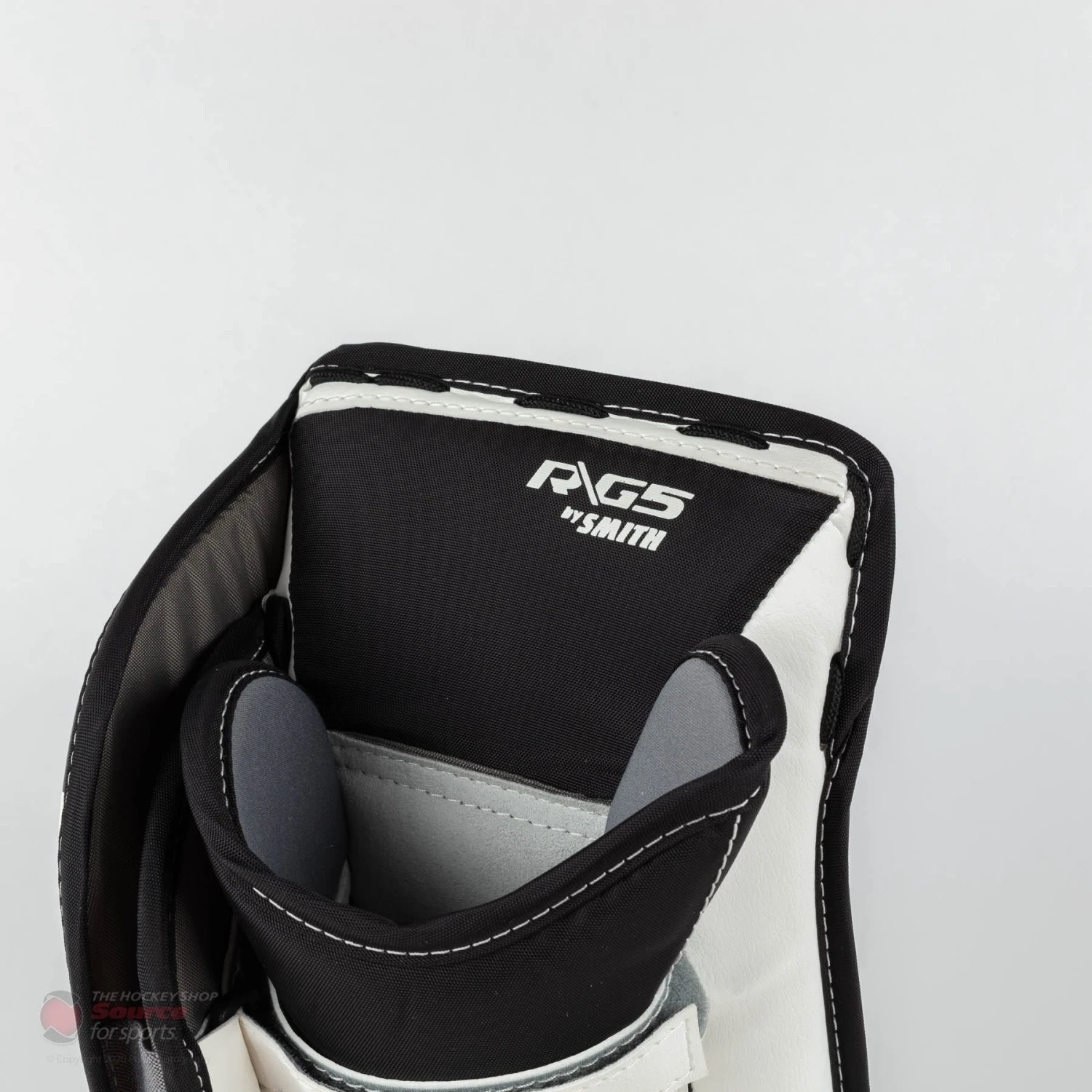 Warrior Ritual G5 Youth Goalie Blocker 4 Warrior Ritual G5 Youth Goalie Blocker - Image 4