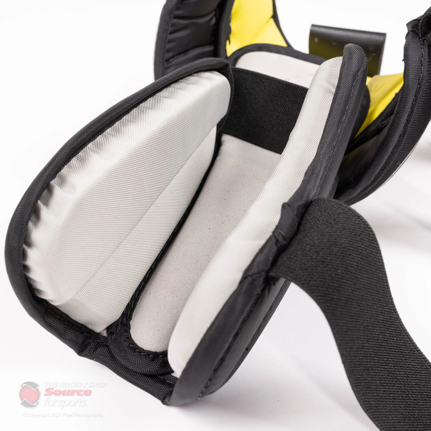 Warrior Ritual X3 E+ Junior Goalie Knee Pads 7 Warrior Ritual X3 E+ Junior Goalie Knee Pads - Image 7